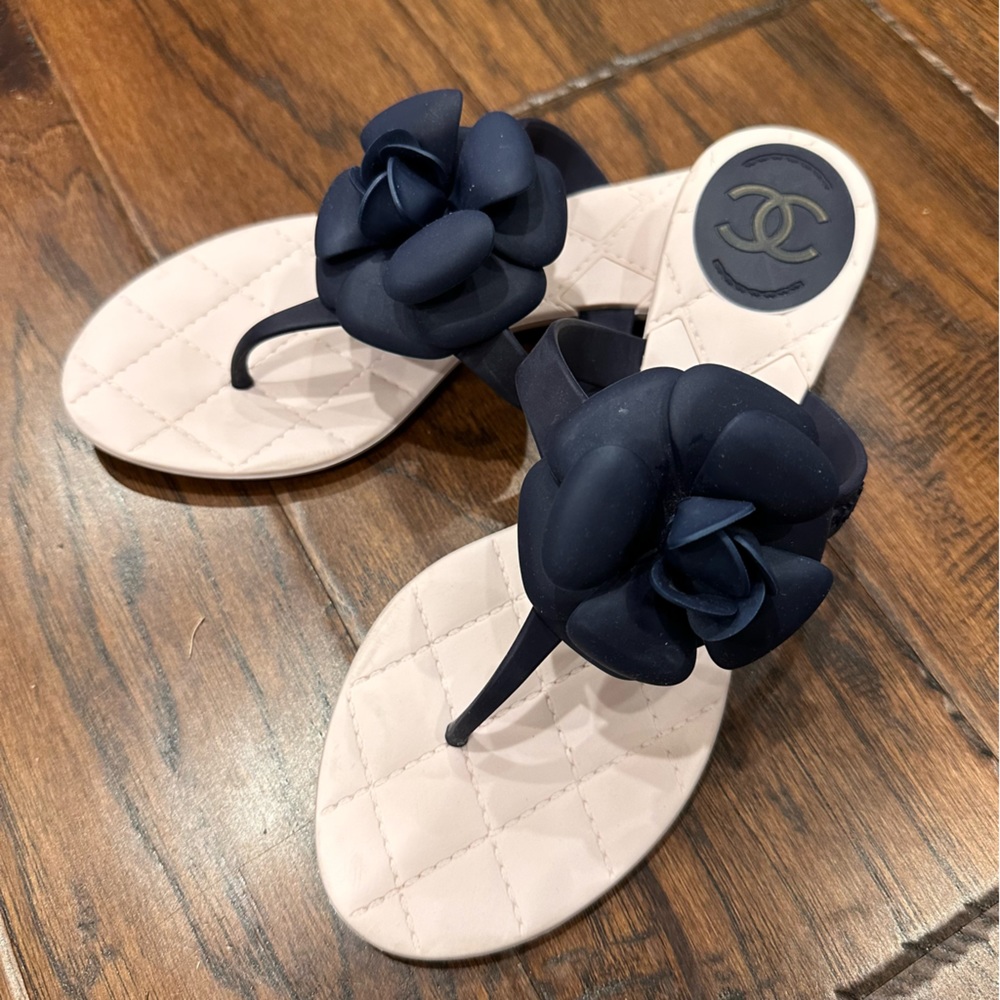 Chanel classic camellia slippers